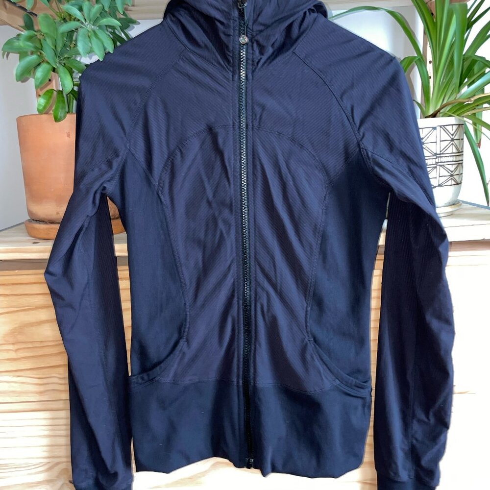 Lululemon Flux Jacket Hoodie Full Zip Thumbholes Stretch Black Reversible ~ Sz 6